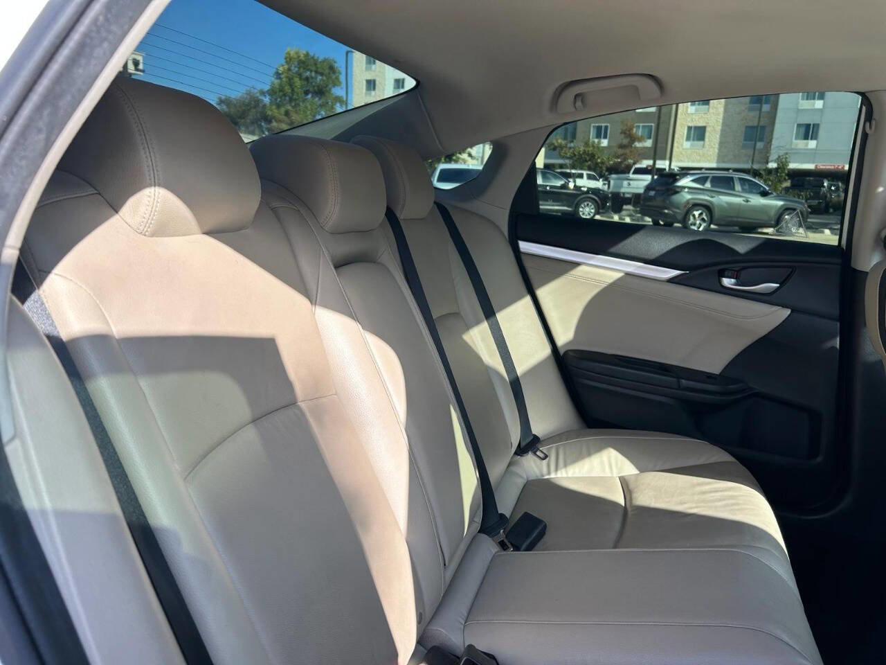 Used 2019 Honda Civic Touring image 29