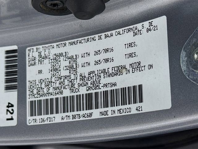 Certified 2021 Toyota Tacoma TRD Off-Road AWD/4WD image 31
