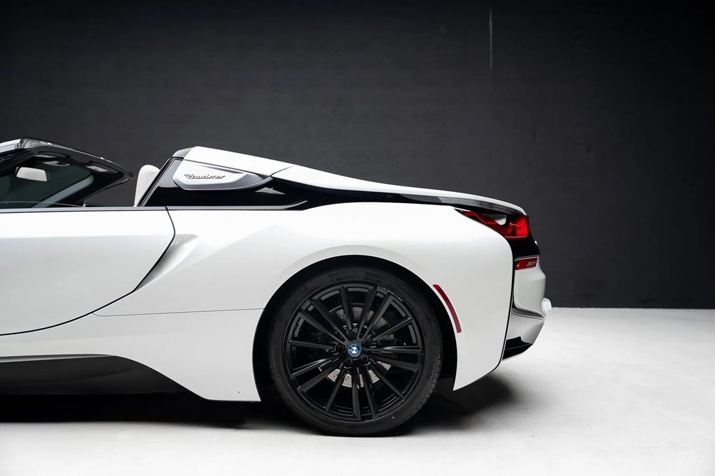 Used 2019 BMW i8 Roadster AWD/4WD image 19
