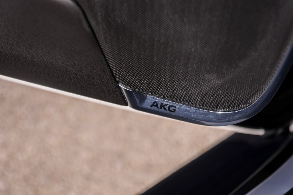 Certified 2025 Cadillac Escalade ESV Sport Platinum image 20