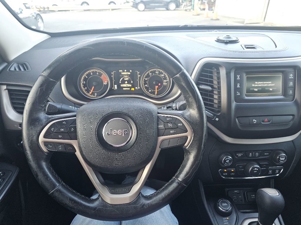 Used 2016 Jeep Cherokee Latitude w/ Safety/Convenience Group image 26