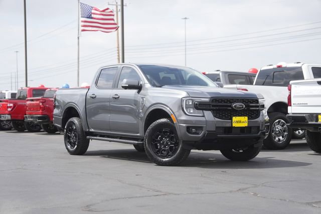 Used 2025 Ford Ranger Lariat w/ FX4 Off-Road Package image 2