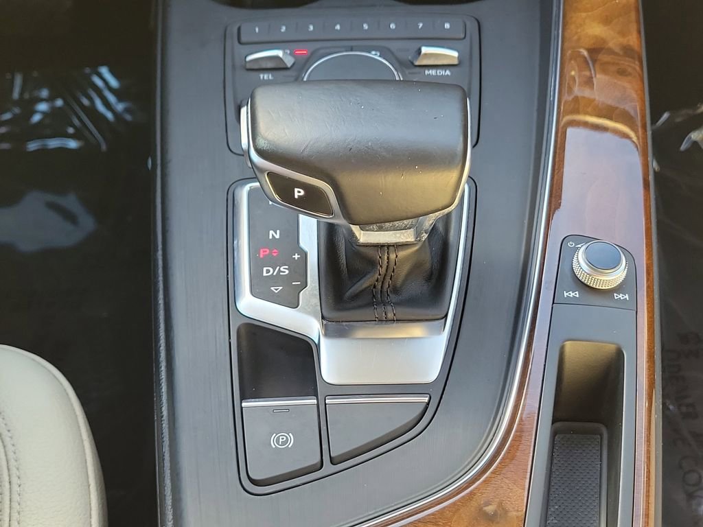 Used 2017 Audi A4 2.0T Premium image 35