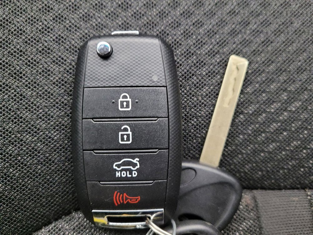 Used 2018 Kia Optima LX image 32