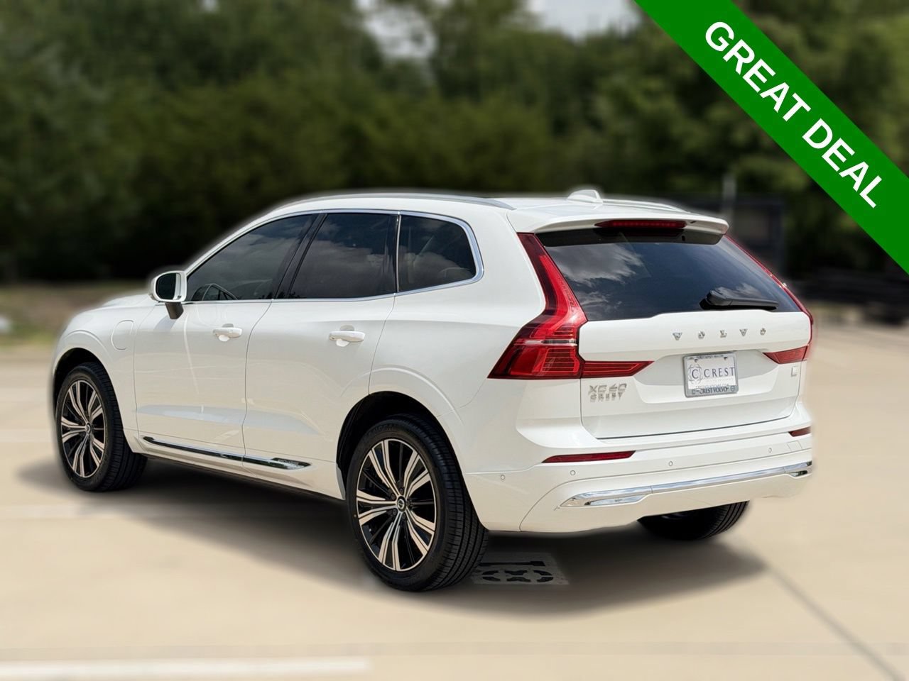 Used 2022 Volvo XC60 T8 Inscription AWD/4WD image 6