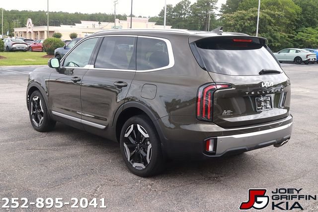 Certified 2025 Kia Telluride EX FWD image 5