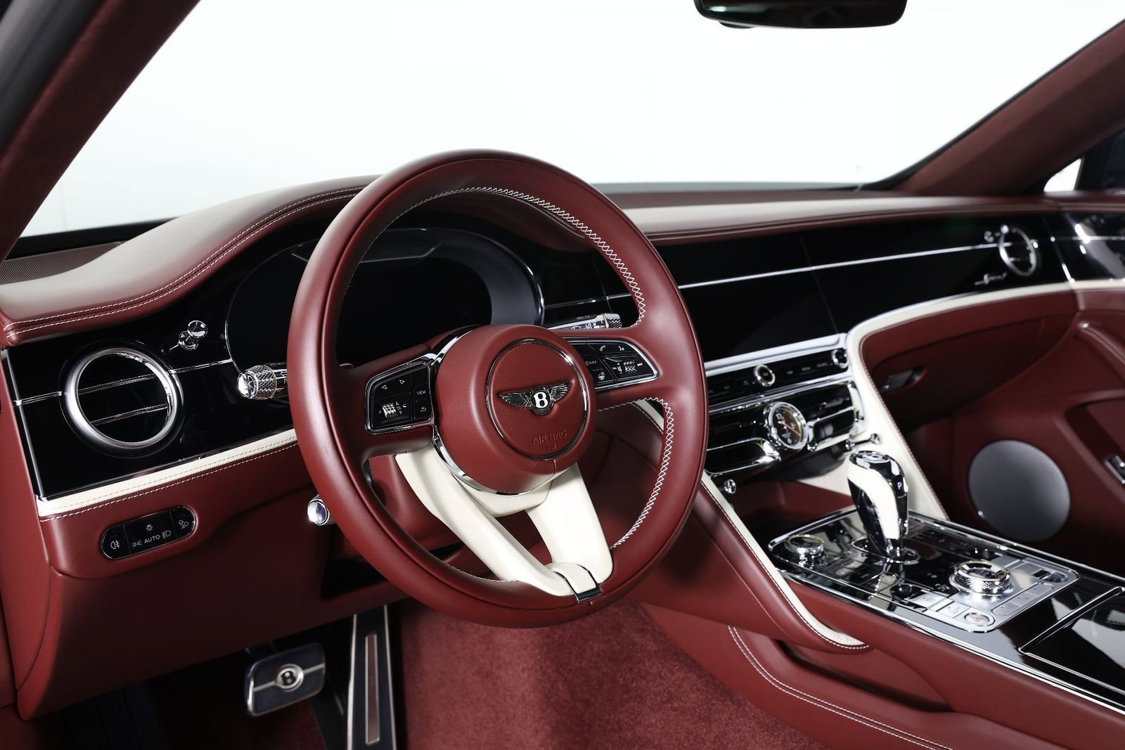 Used 2024 Bentley Flying Spur W12 image 19
