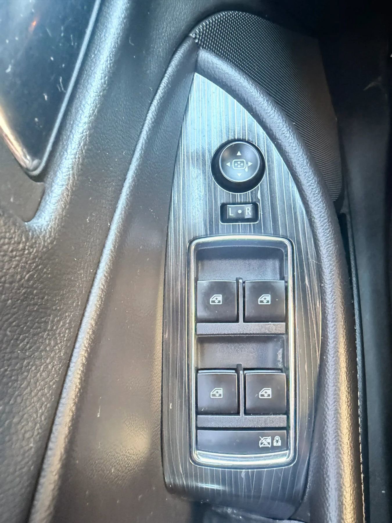 Used 2016 Chevrolet Impala LT w/ Convenience Package image 22