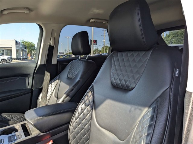 Used 2023 Ford Edge Titanium image 14