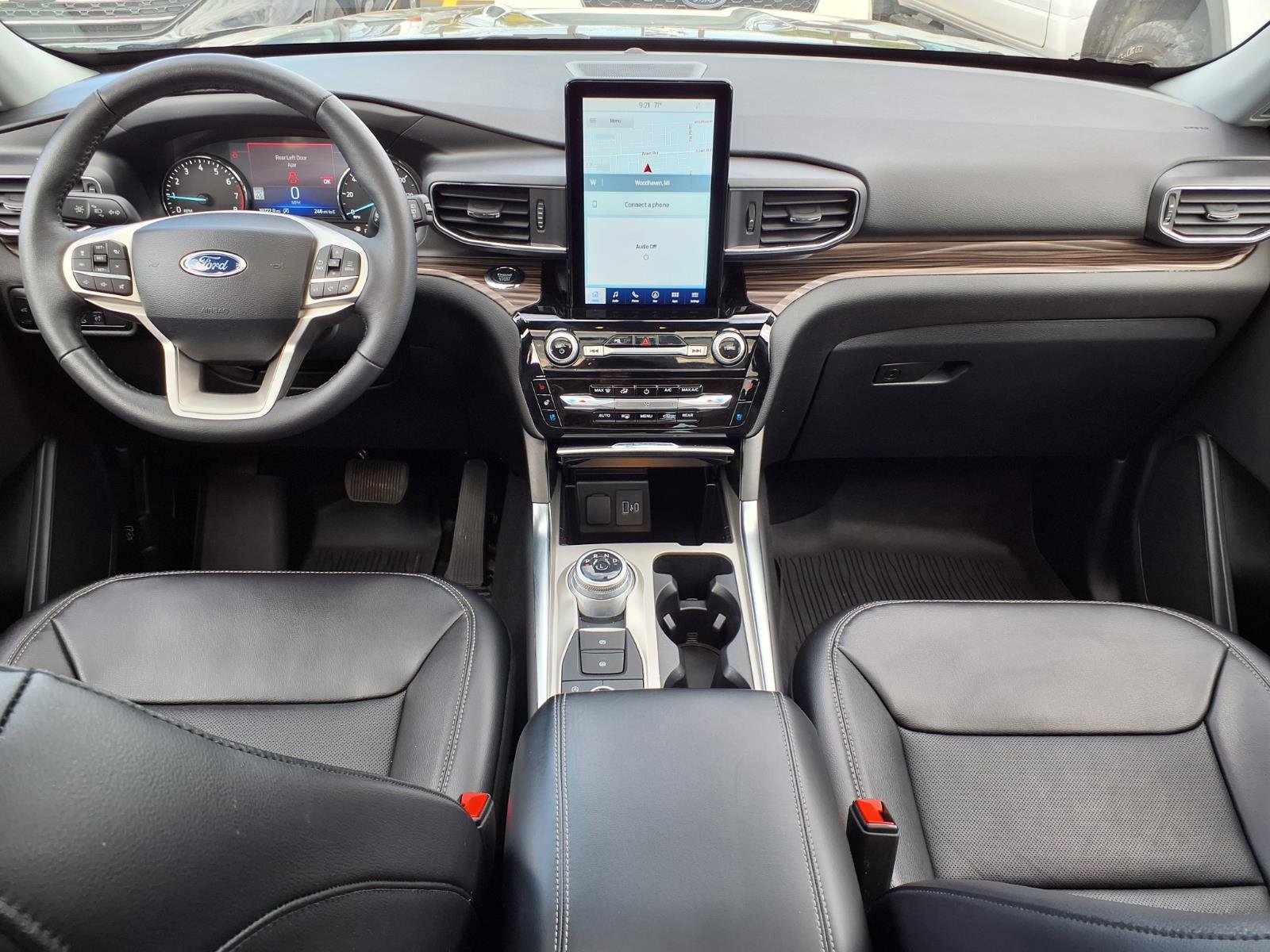 Used 2024 Ford Explorer Limited w/ Limited Technology Package AWD/4WD image 12