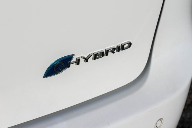 Used 2021 Chrysler Pacifica Touring-L image 8