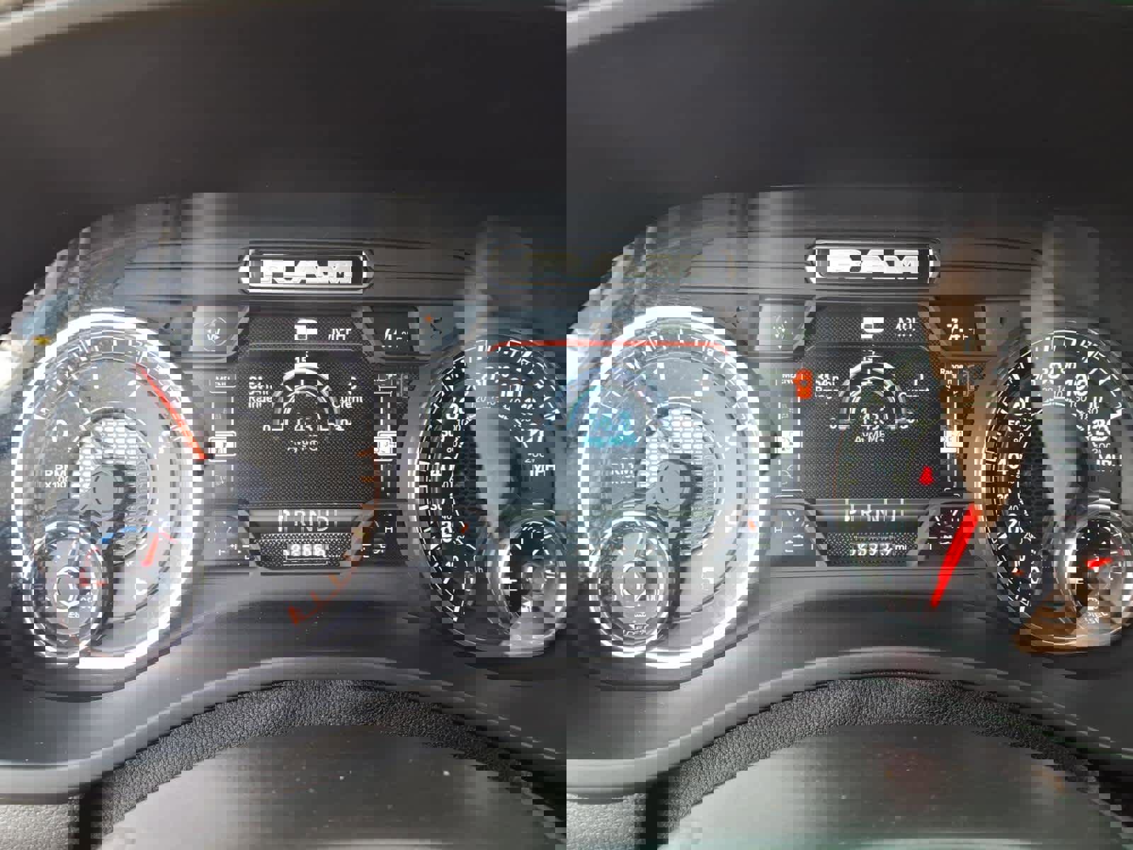 Used 2024 RAM 2500 Laramie image 11