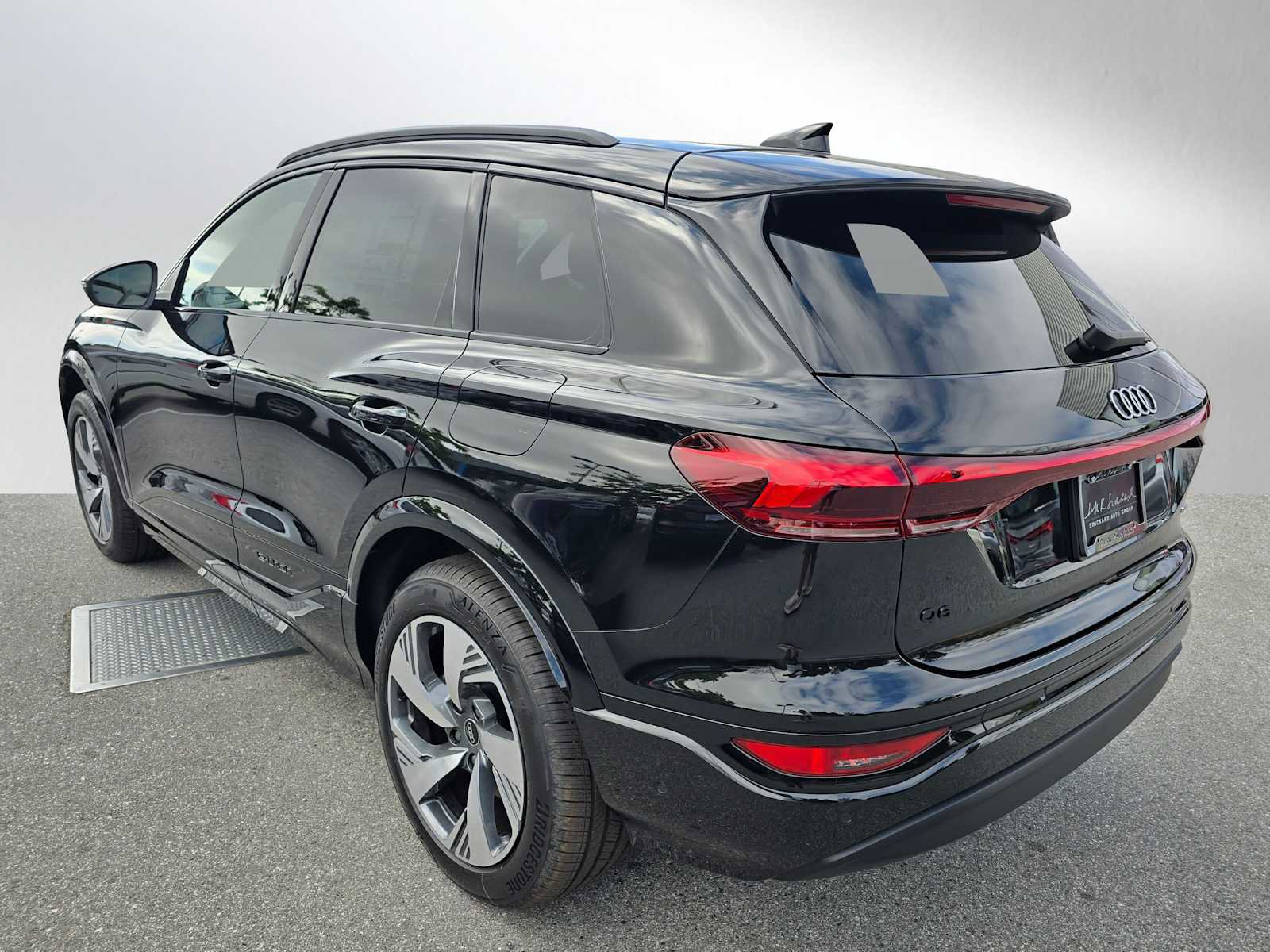 New 2025 Audi Q6 e-tron Premium Plus image 5