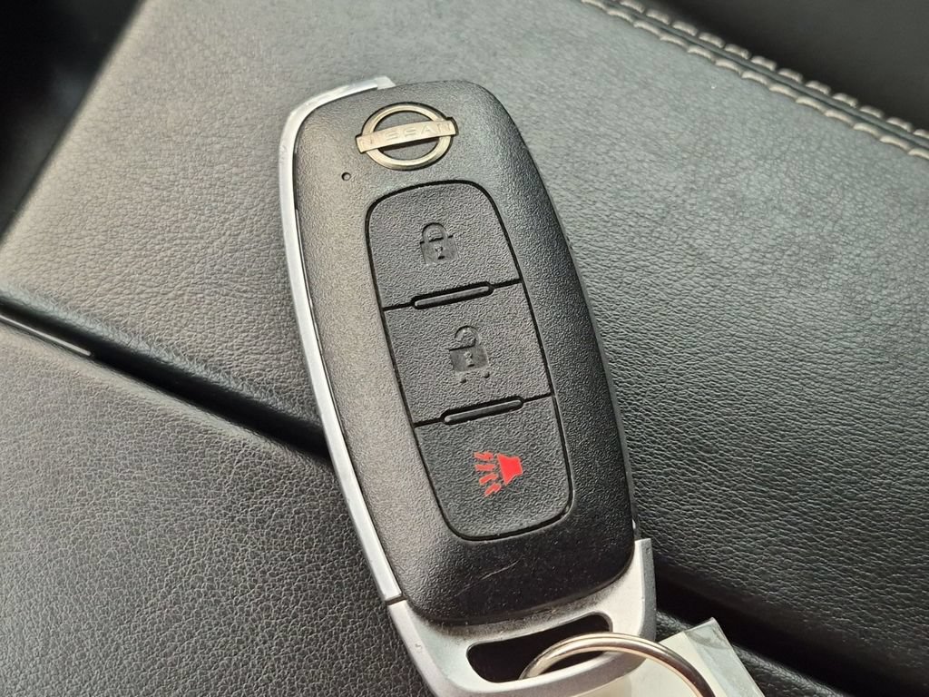 Used 2024 Nissan Rogue S AWD/4WD image 28