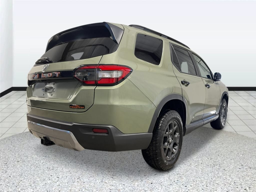 New 2026 Honda Pilot TrailSport image 3