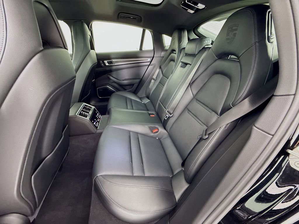 Certified 2023 Porsche Panamera Platinum Edition image 26