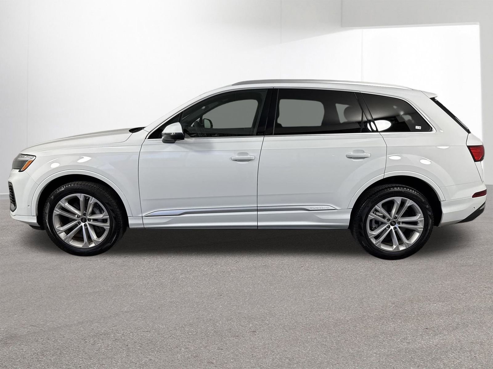 Used 2025 Audi Q7 3.0T Premium Plus image 30