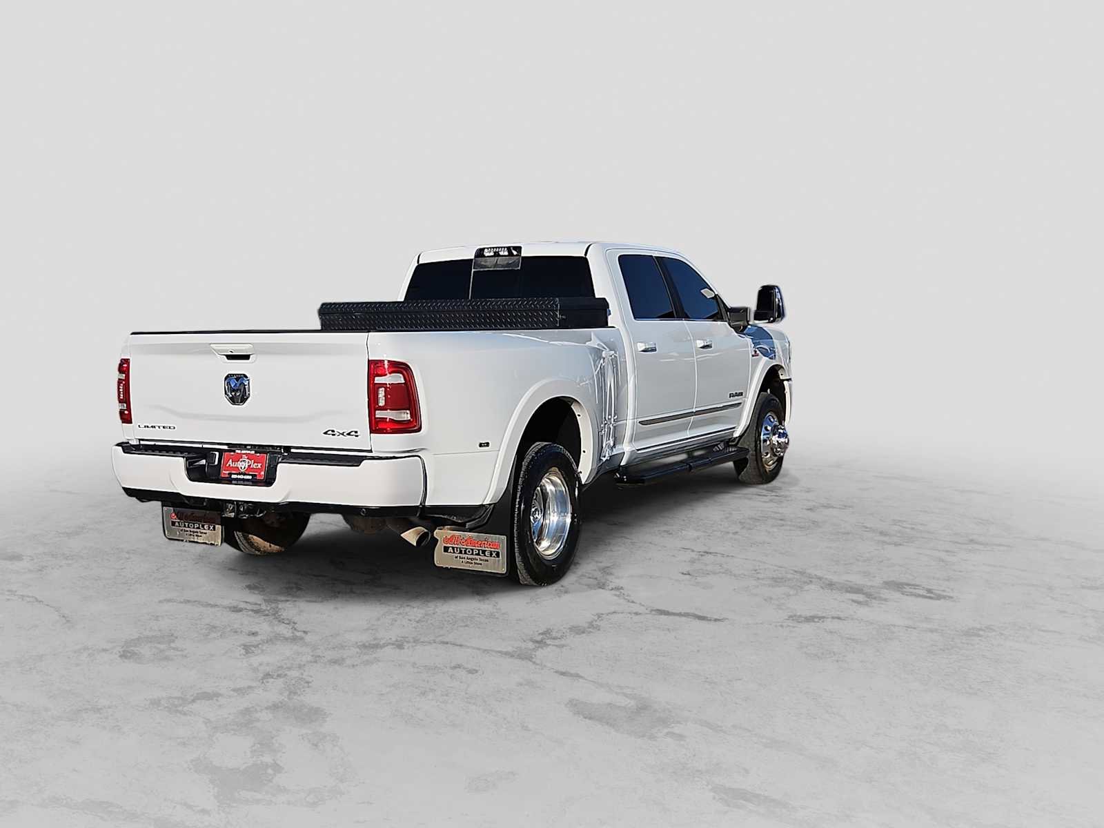 Used 2024 RAM 3500 Limited image 8