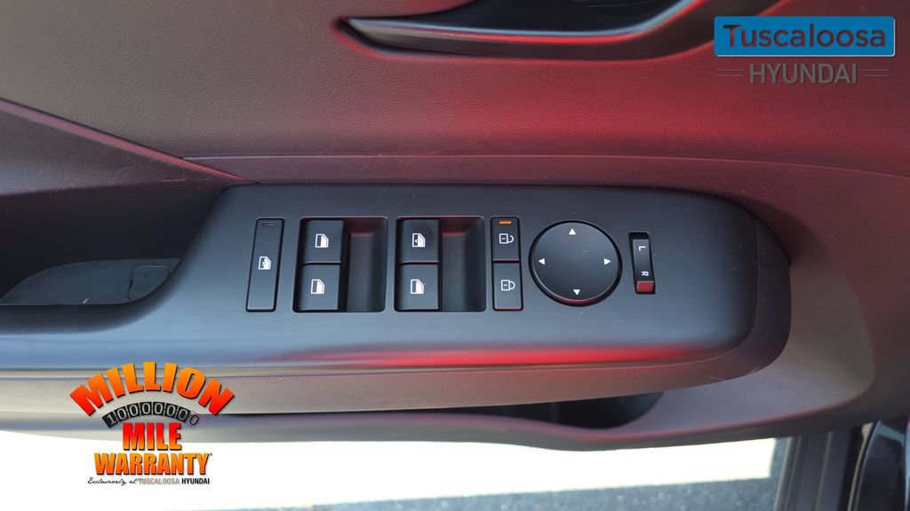 Used 2025 Hyundai Kona SEL AWD/4WD image 13
