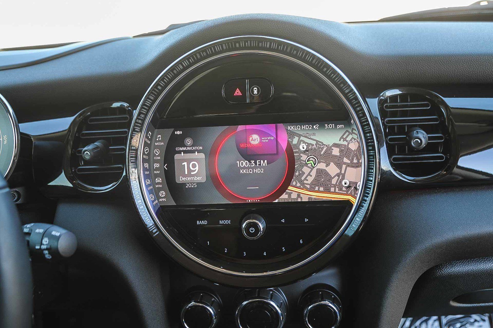 Used 2022 MINI Cooper SE image 15