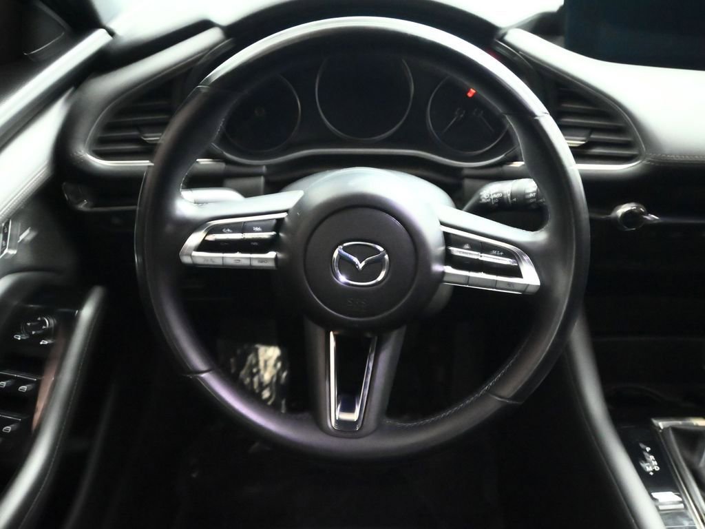 Used 2019 MAZDA MAZDA3 Hatchback w/ Preferred Package image 12