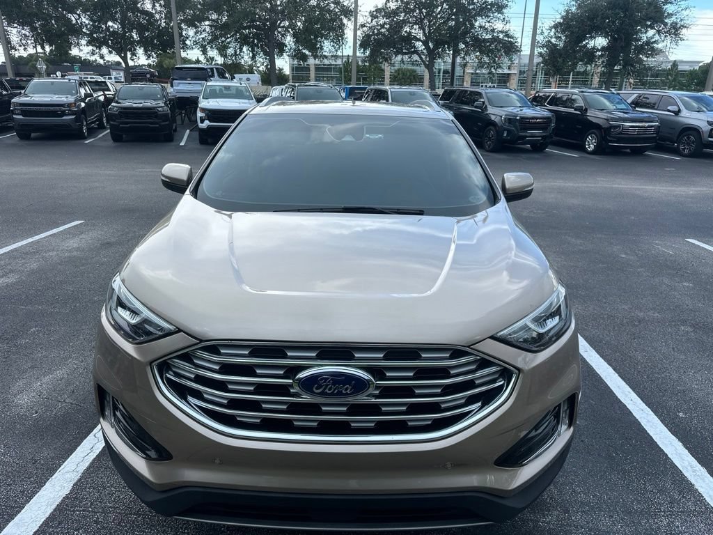 Used 2020 Ford Edge Titanium FWD image 3