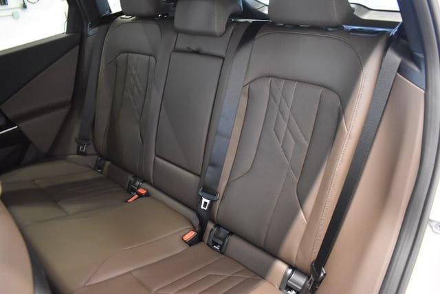 New 2026 BMW X3 xDrive30i w/ Premium Package AWD/4WD image 7
