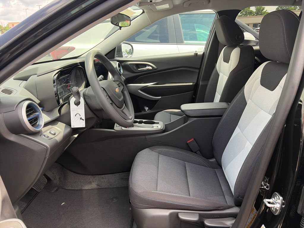 New 2026 Chevrolet Trax LS FWD image 12