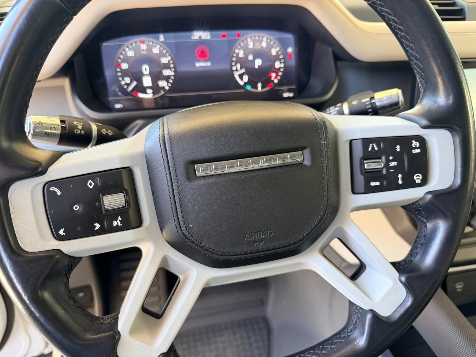 Used 2021 Land Rover Defender 110 X-Dynamic HSE AWD/4WD image 14