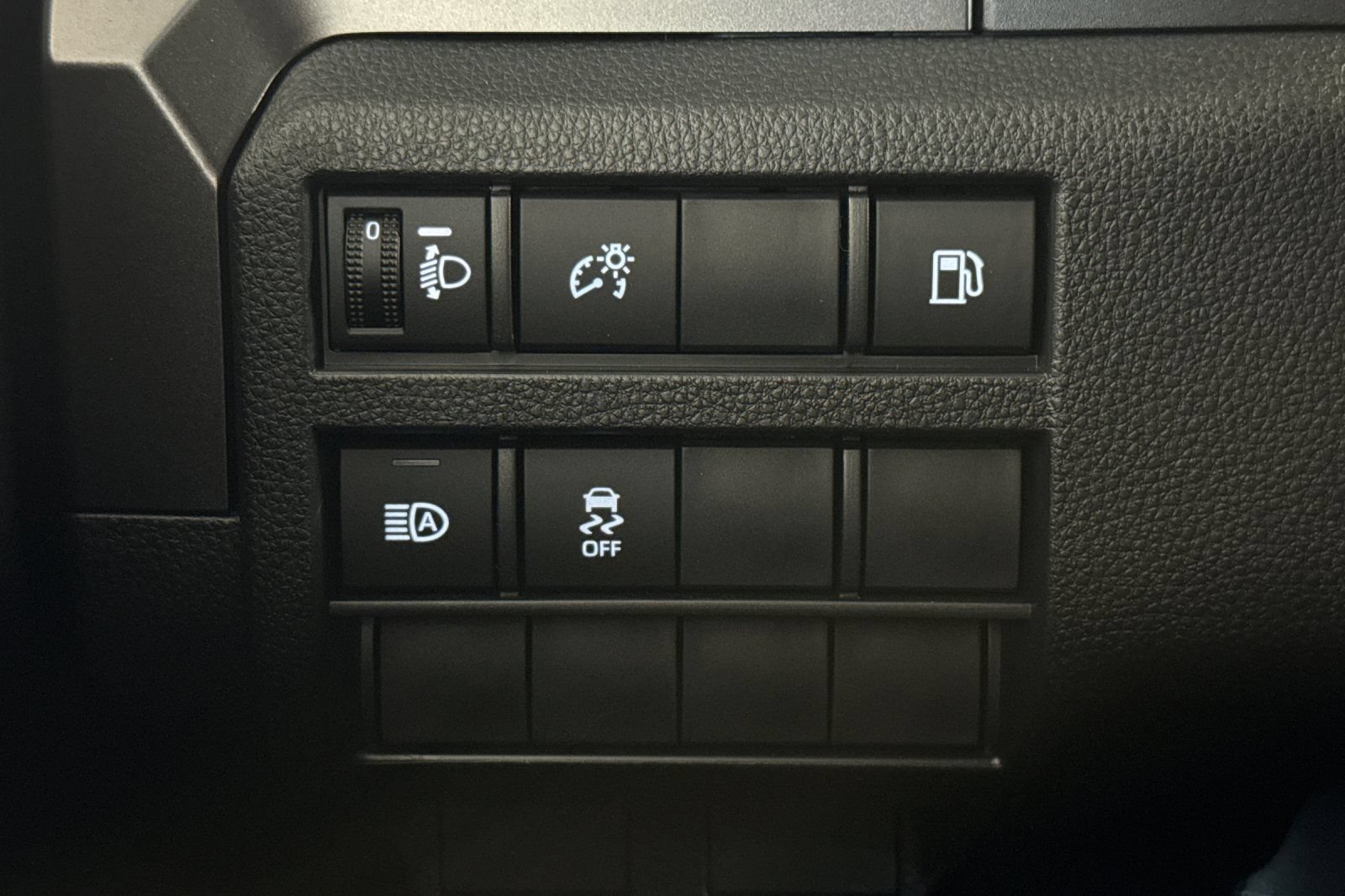 New 2026 Toyota 4Runner SR5 AWD/4WD image 30