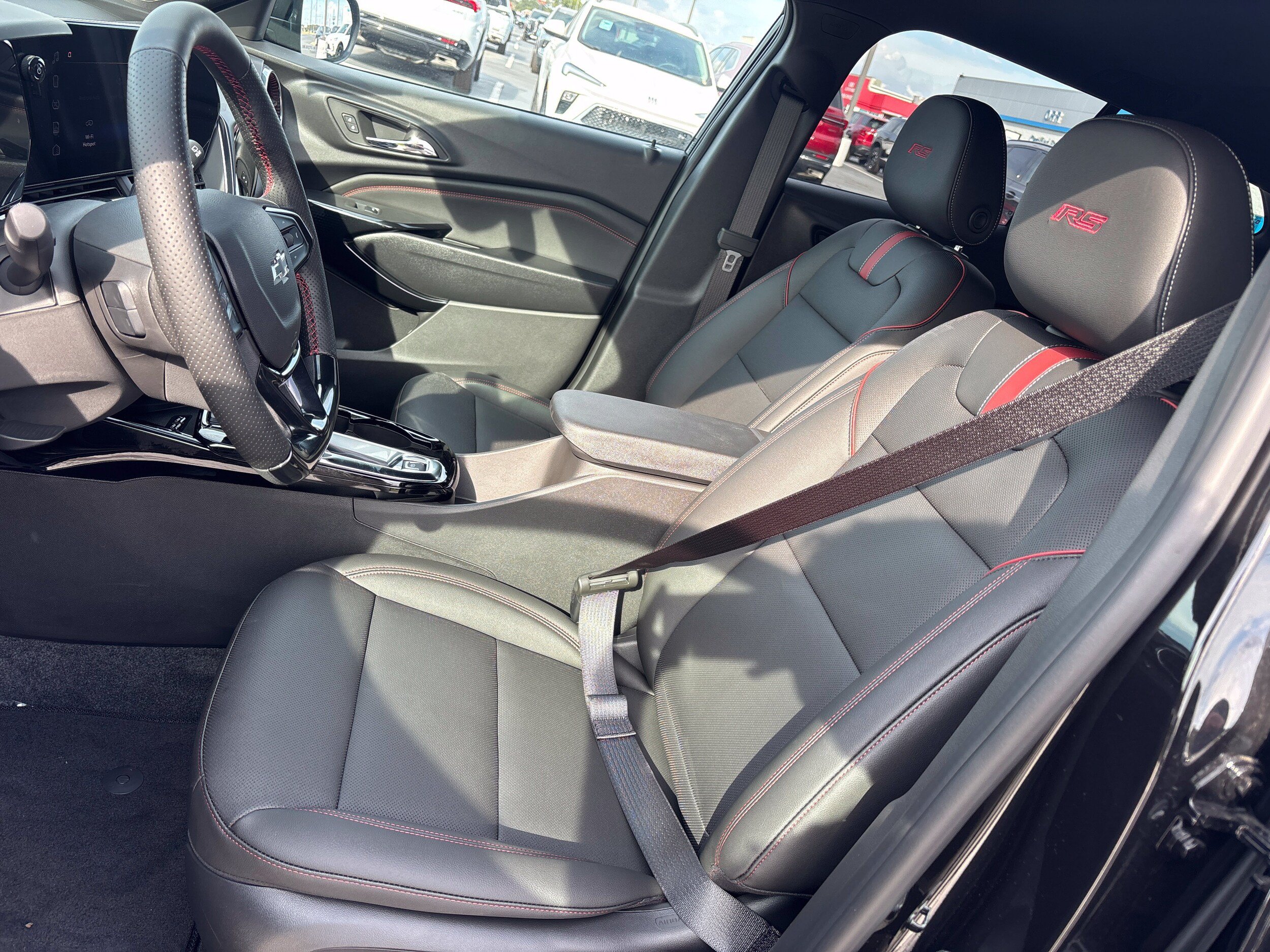 New 2026 Chevrolet Trax RS w/ Sunroof Package FWD image 13
