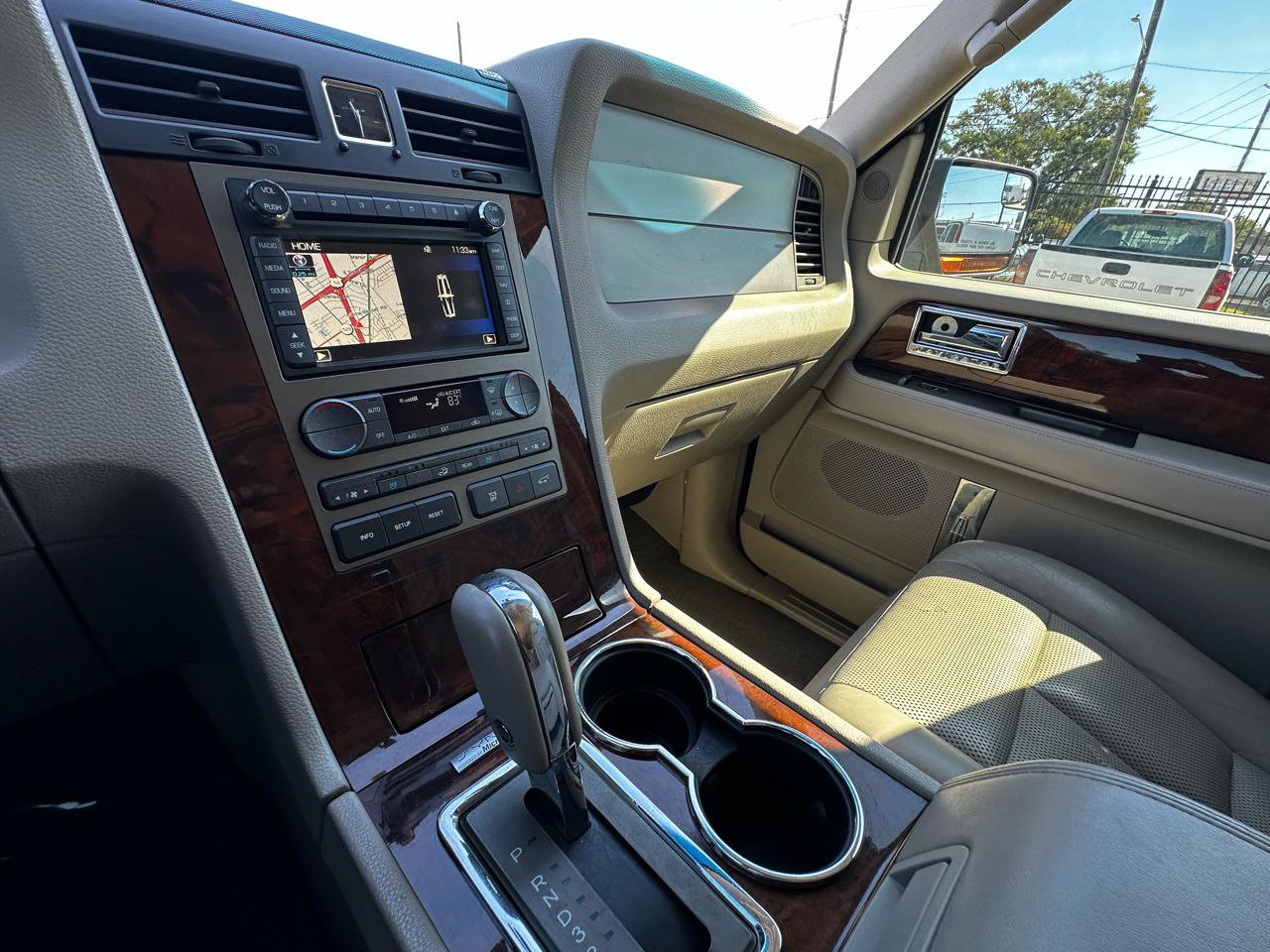 Used 2012 Lincoln Navigator 2WD image 54