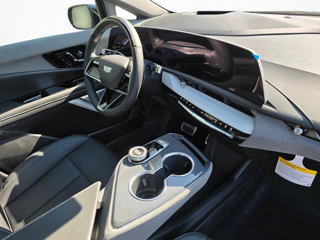 New 2026 Cadillac Optiq Luxury 2 AWD/4WD image 18
