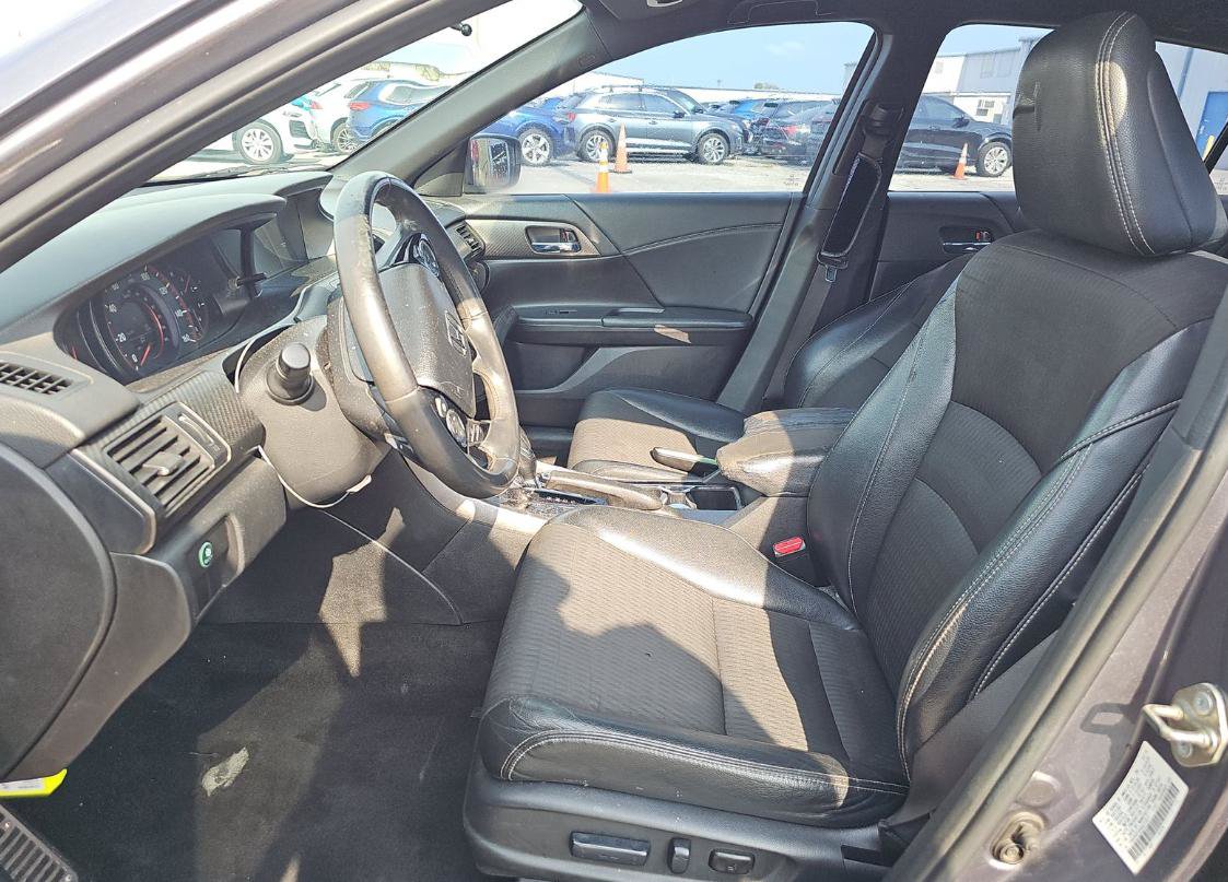 Used 2016 Honda Accord Sport image 7