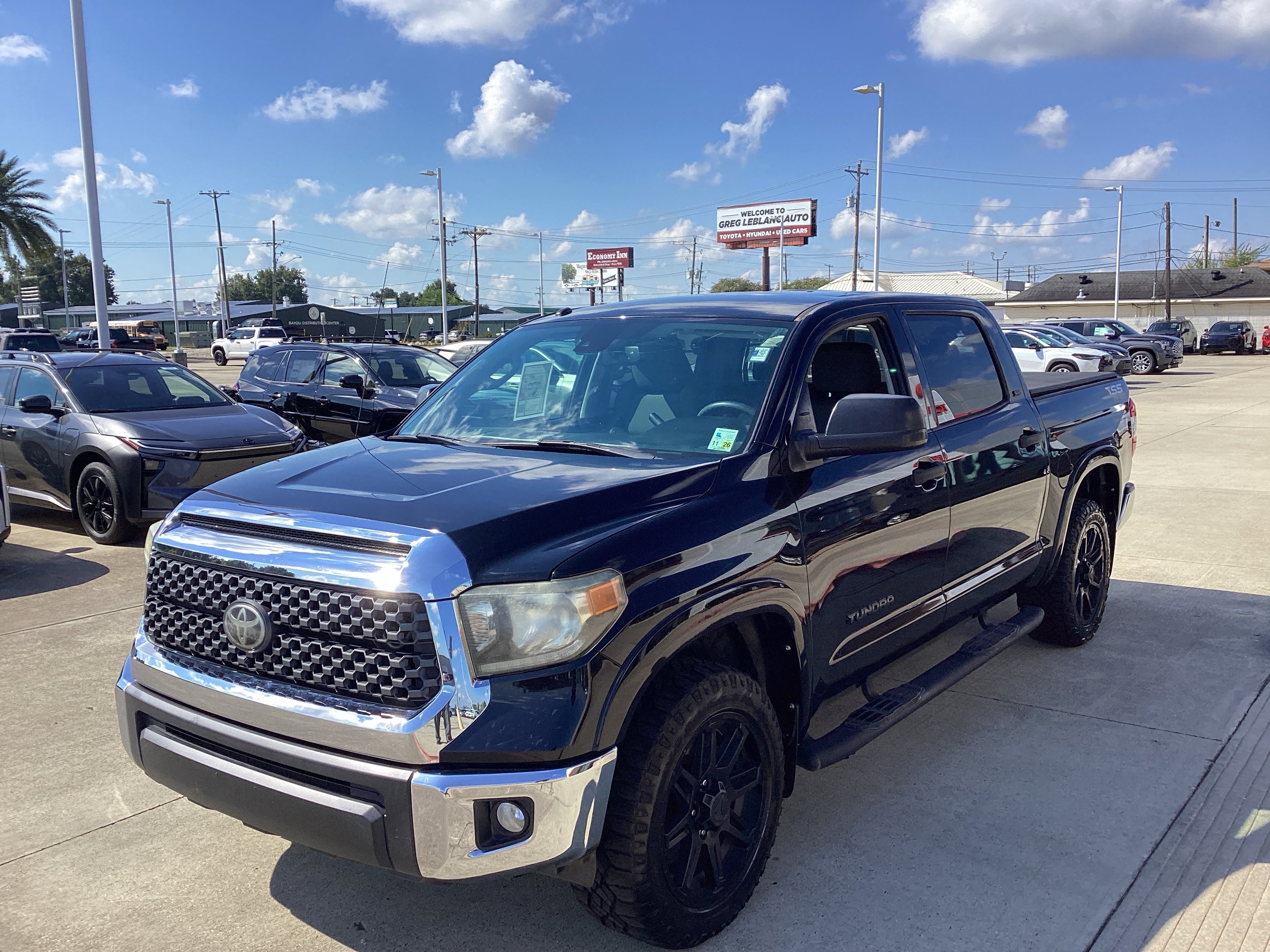 Used 2019 Toyota Tundra SR5 RWD image 3