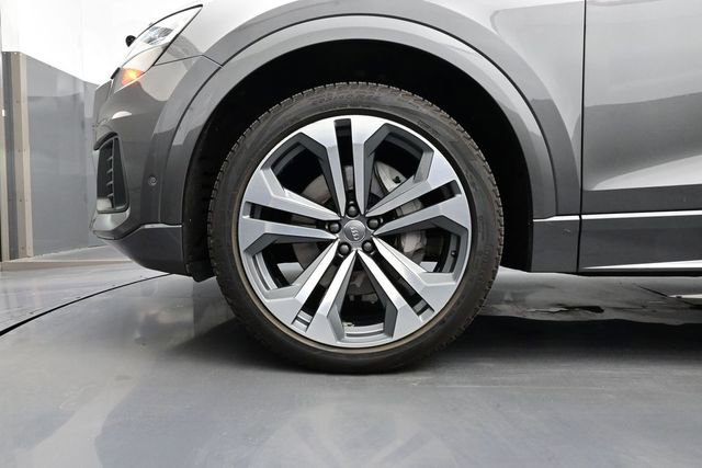 Used 2019 Audi Q8 Premium Plus w/ Premium Plus AWD/4WD image 6