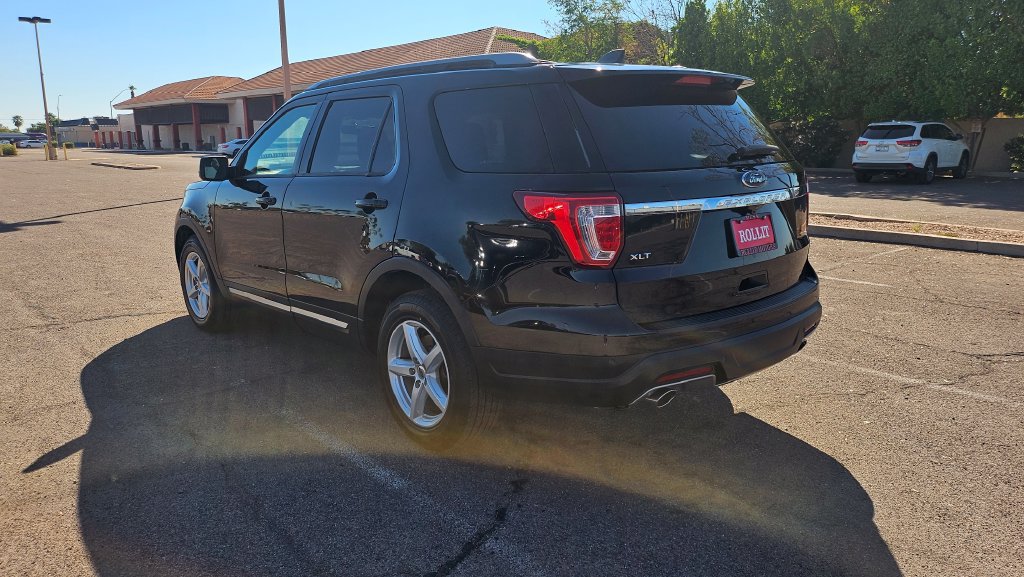 Used 2018 Ford Explorer XLT FWD image 8