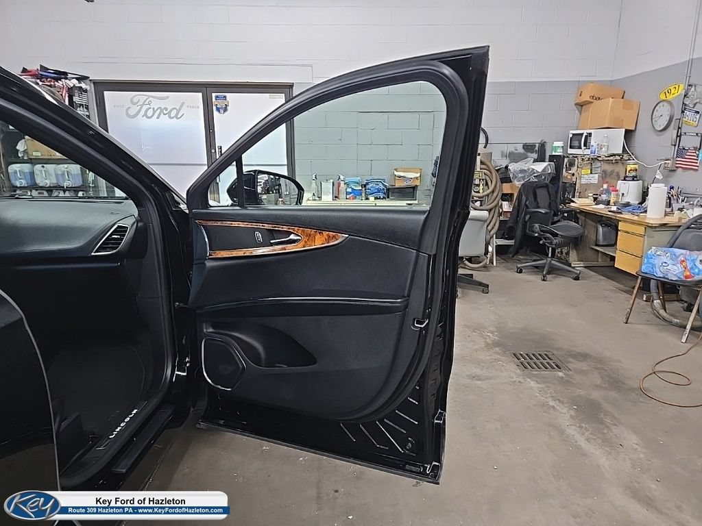 Used 2018 Lincoln MKX Reserve AWD/4WD image 18