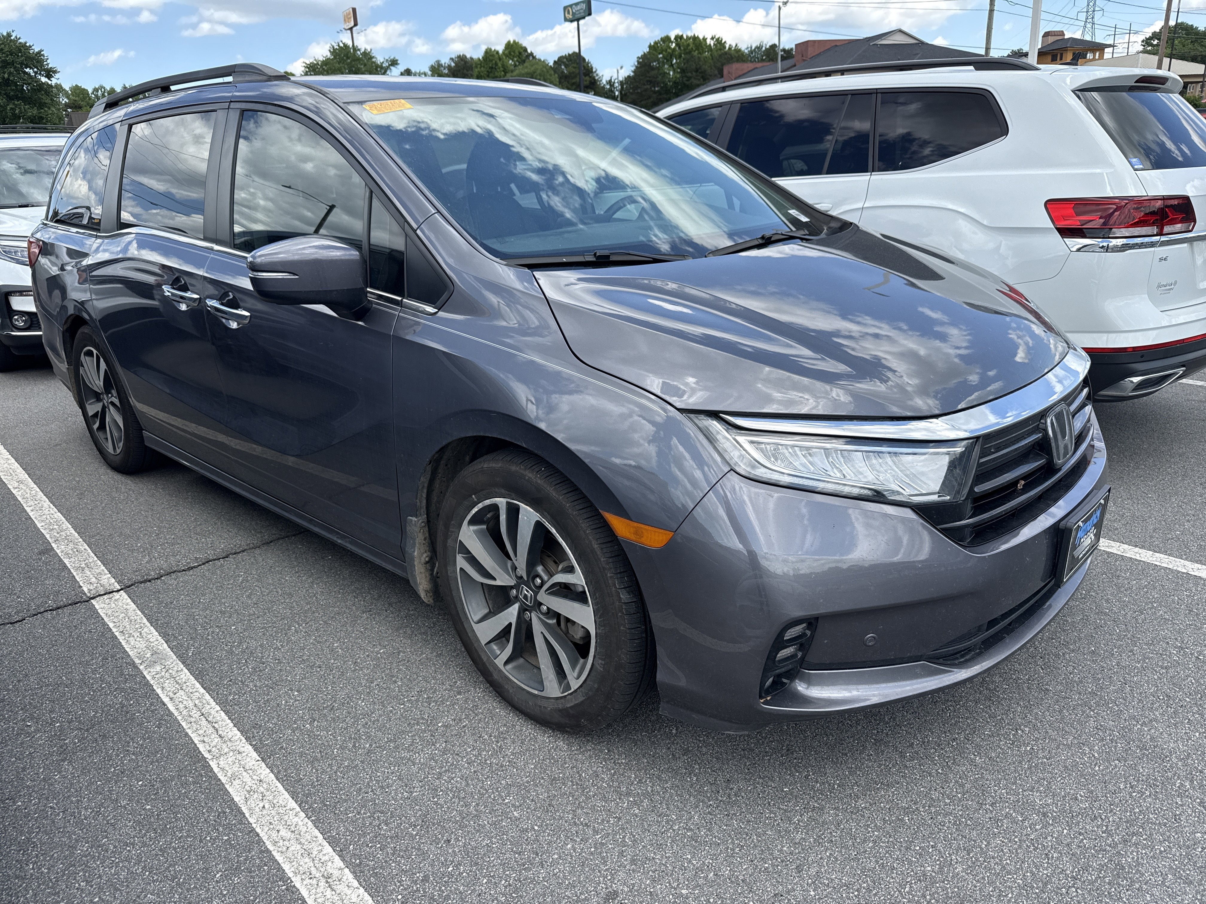 Used 2023 Honda Odyssey Touring image 2