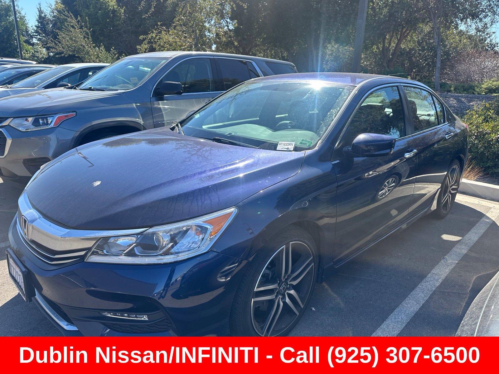 Used 2017 Honda Accord Sport Special Edition image 2