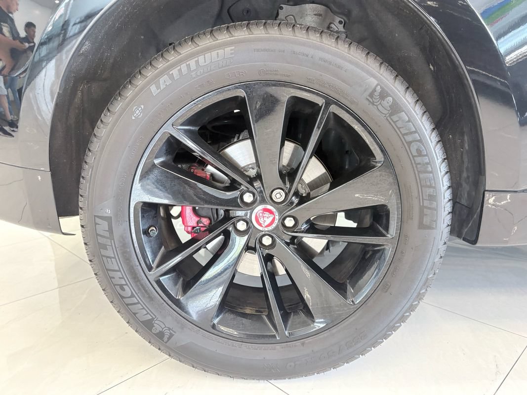 Used 2021 Jaguar F-PACE S AWD/4WD image 42