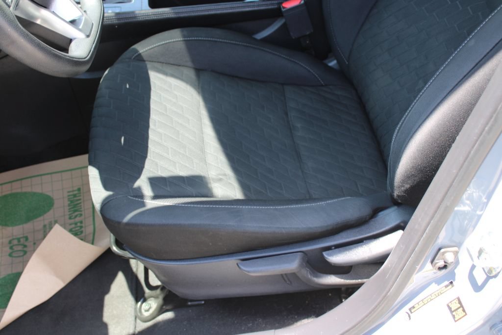 Used 2021 Nissan Kicks SV FWD image 15