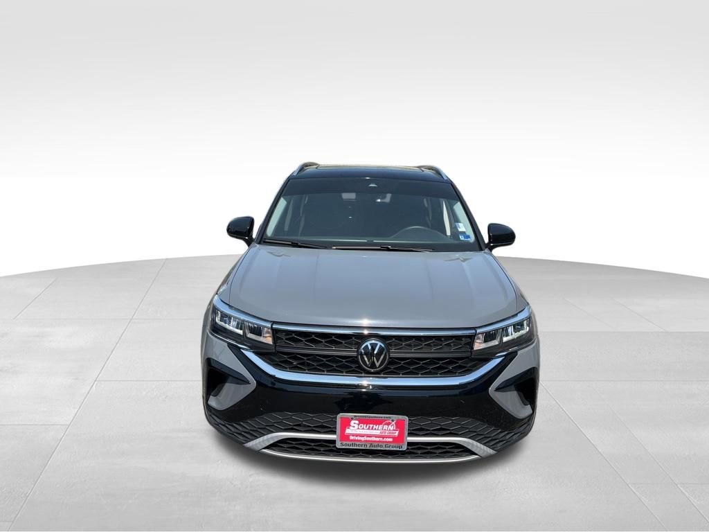 Used 2024 Volkswagen Taos SE image 17