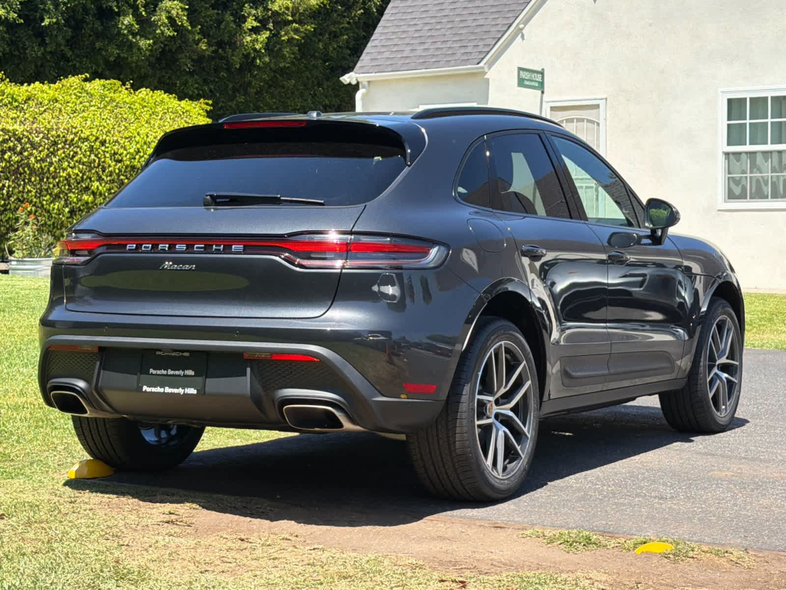 New 2026 Porsche Macan AWD/4WD image 8