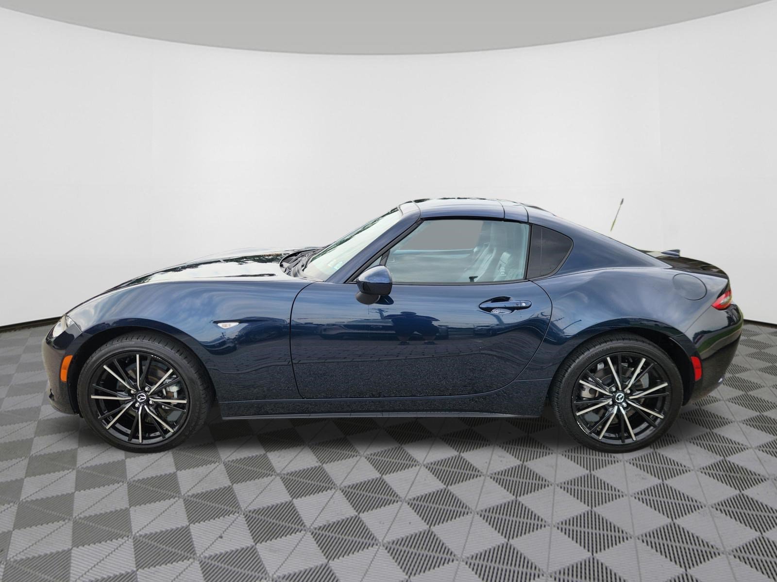 Used 2025 MAZDA MX-5 Miata RF Grand Touring RWD image 5