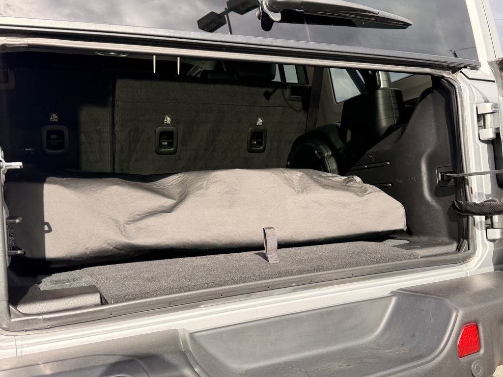 Used 2023 Jeep Wrangler Rubicon w/ Steel Bumper Group image 34