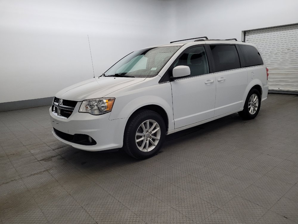 Used 2018 Dodge Grand Caravan SXT FWD image 2