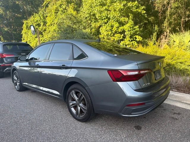 Certified 2023 Volkswagen Jetta SE FWD image 3