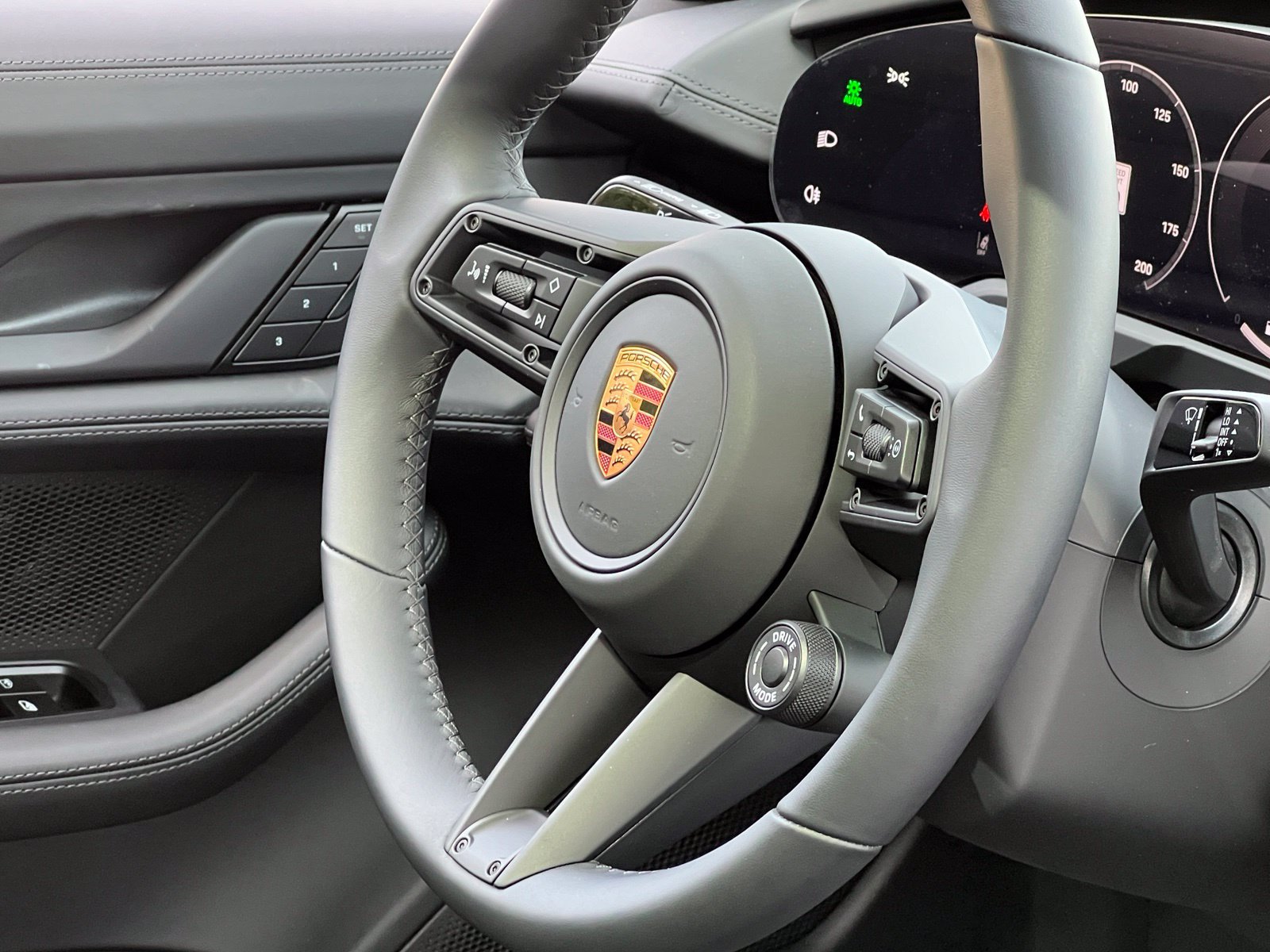New 2026 Porsche Taycan GTS AWD/4WD image 37