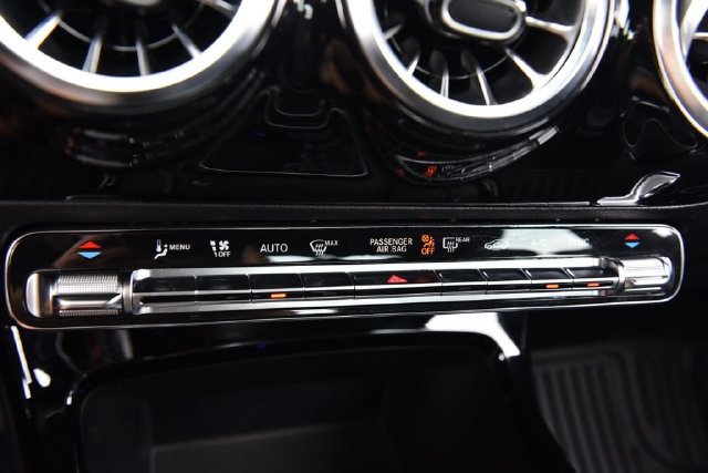 Used 2023 Mercedes-Benz CLA 250 4MATIC w/ Premium Package image 17